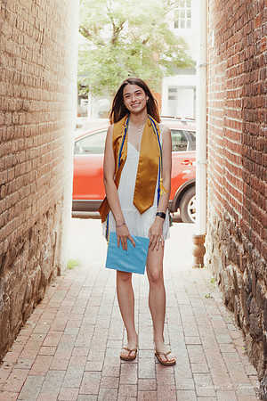 Bella Graduate 2021-6297