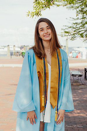 Bella Graduate 2021-6122